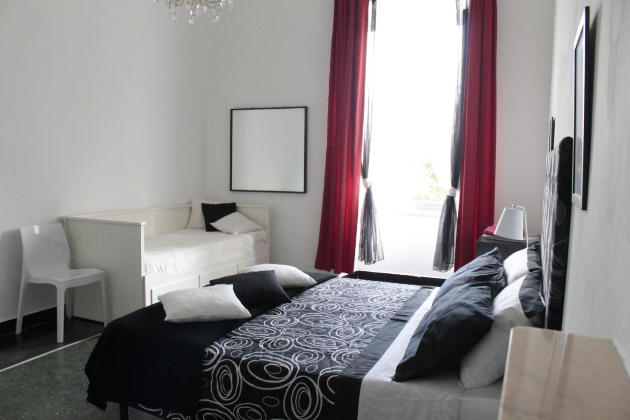 Rooms 18A Genoa Luaran gambar