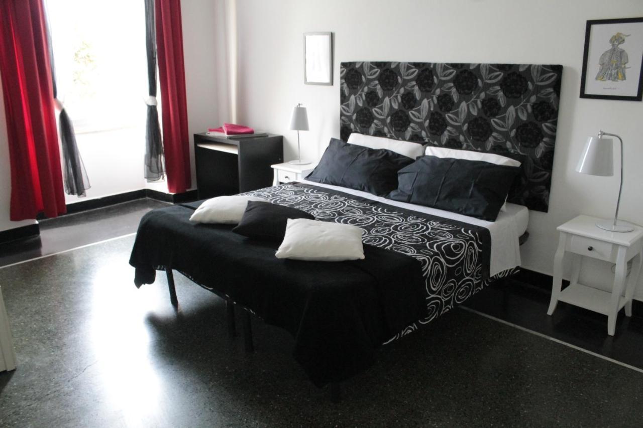 Rooms 18A Genoa Luaran gambar