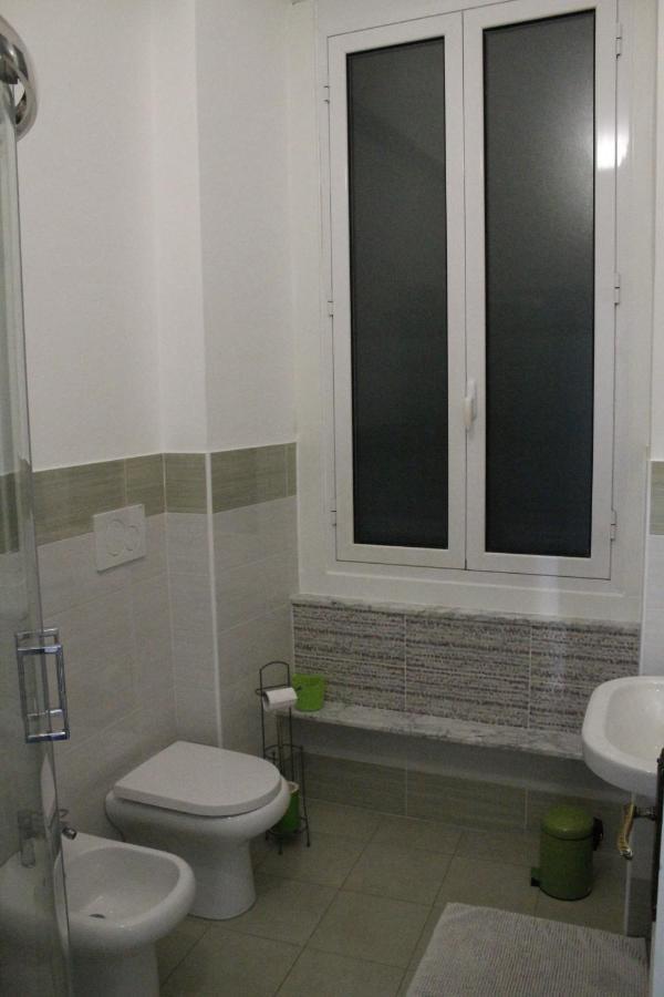 Rooms 18A Genoa Luaran gambar