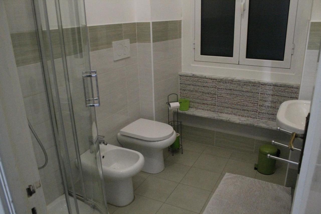 Rooms 18A Genoa Luaran gambar