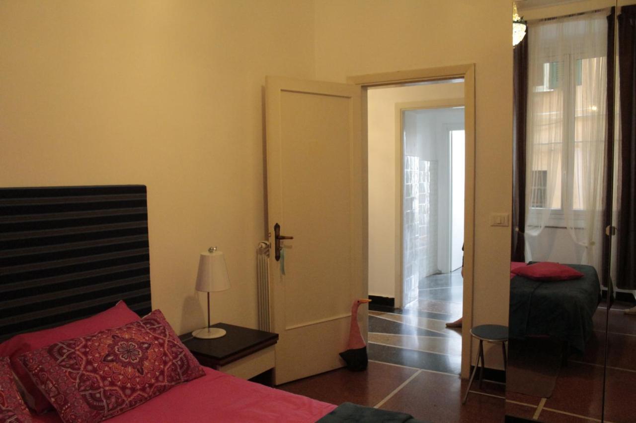 Rooms 18A Genoa Luaran gambar